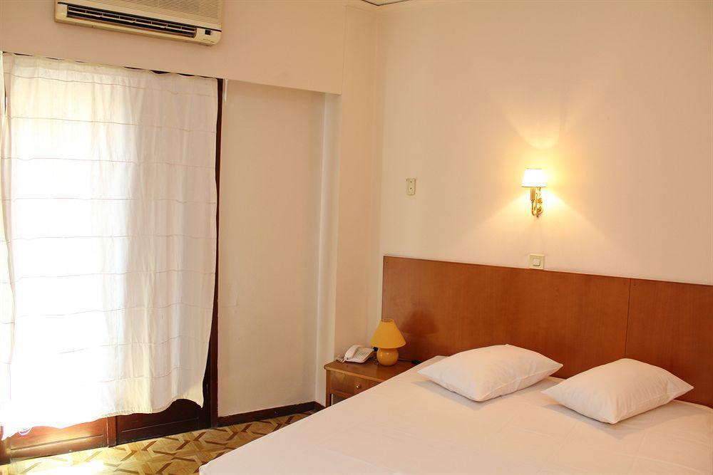 Nefeli Hotel Афины Экстерьер фото